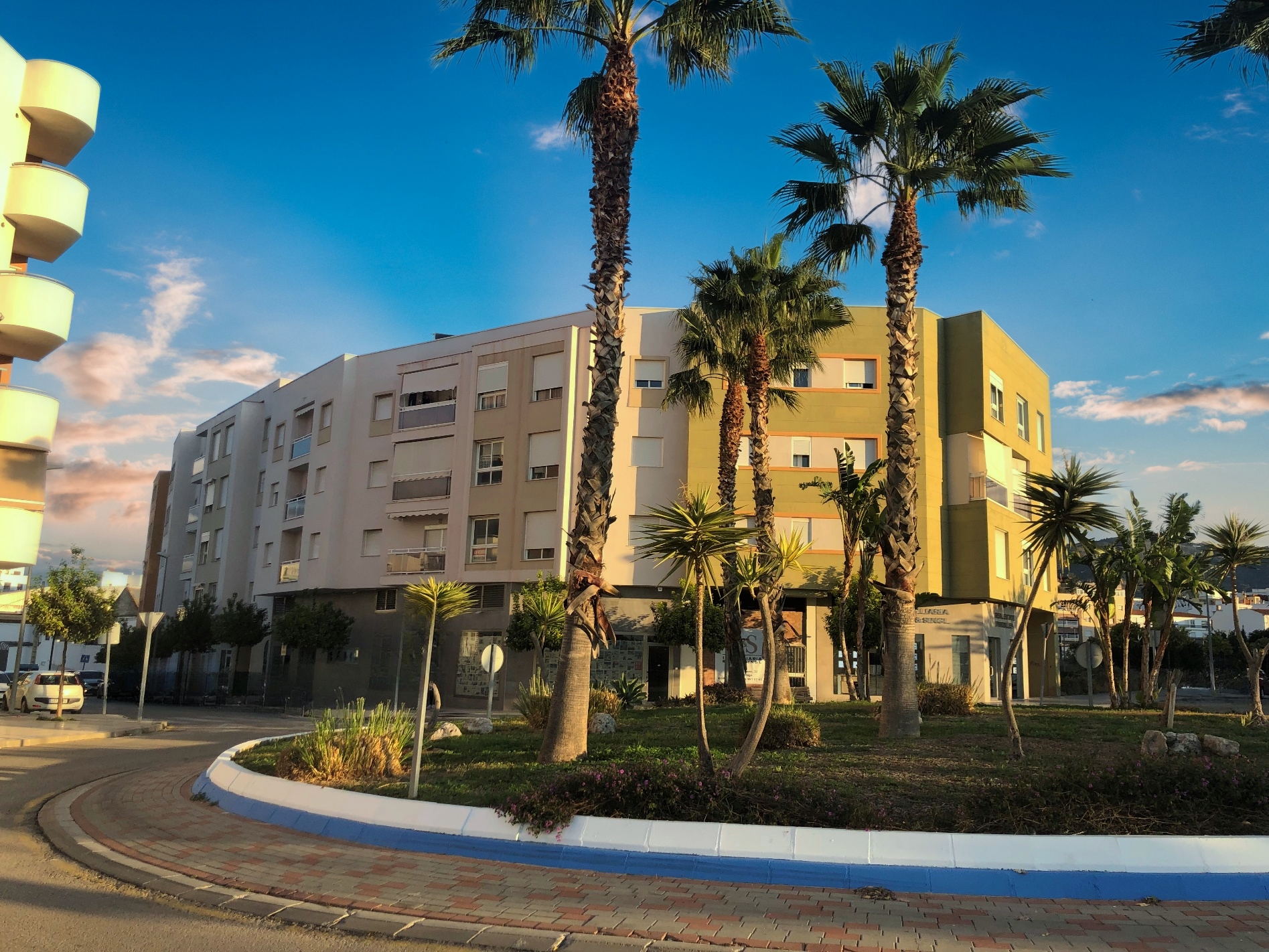 EDIFICIO 46 VIVIENDAS PARCELAS 4 P.1.A-P.1.B-P.1.C  SECTOR VM-7 (VÉLEZ-MÁLAGA)